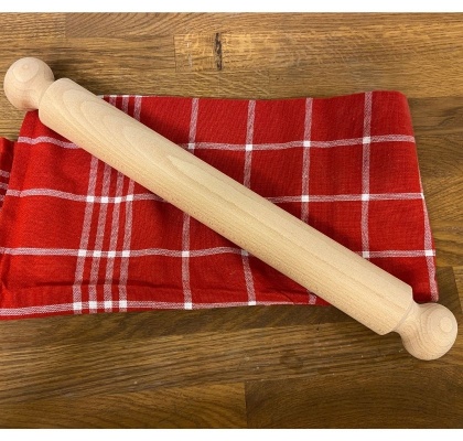 Rullpinne eller fransk kavel i tr med handtag 40 cm