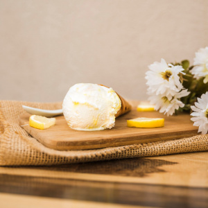 Lemon Curd och maräng glass