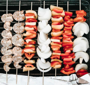 Vad ska man ha på grillspett?