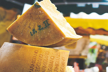 Kasta inte parmesanskalken!