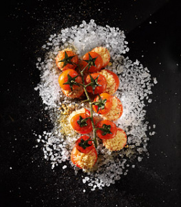 Bakade körsbärstomater med couscous