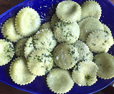 Grön pastadeg med ramslök