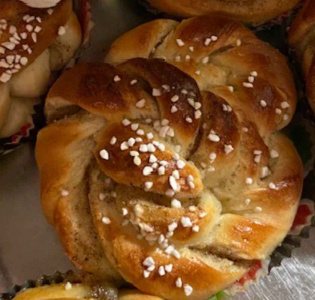 Kanelbullar på surdeg