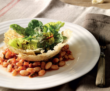 Grönsallad i parmesankorgar med Tryffellycka