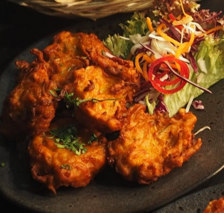 Ugnsbakade morotsknyten med raita