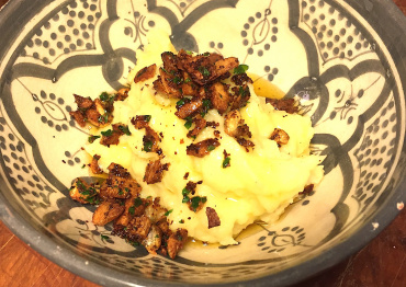 Potatismos med parmesan, vitlök och tryffel