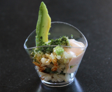 Sushikanapéer i bägare