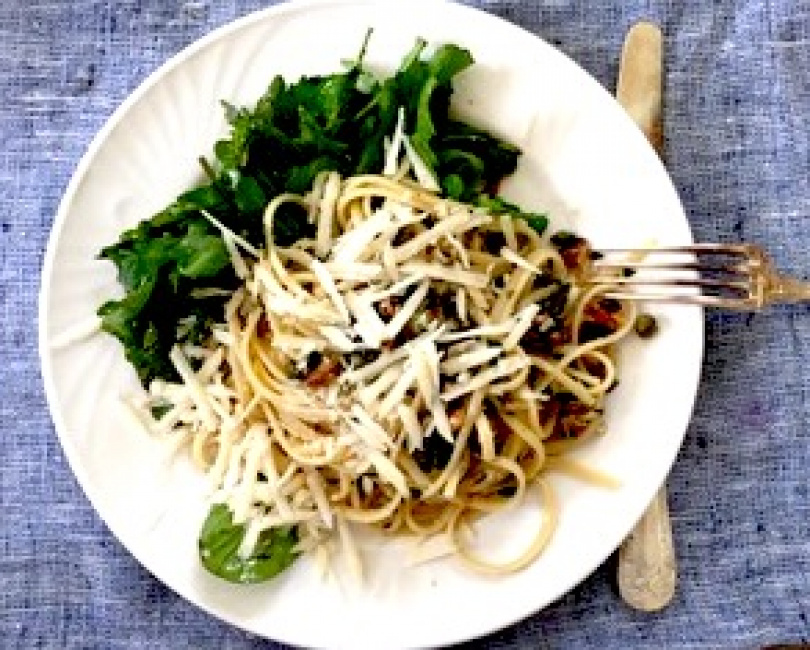 Linguine med citron, mynta & kapris