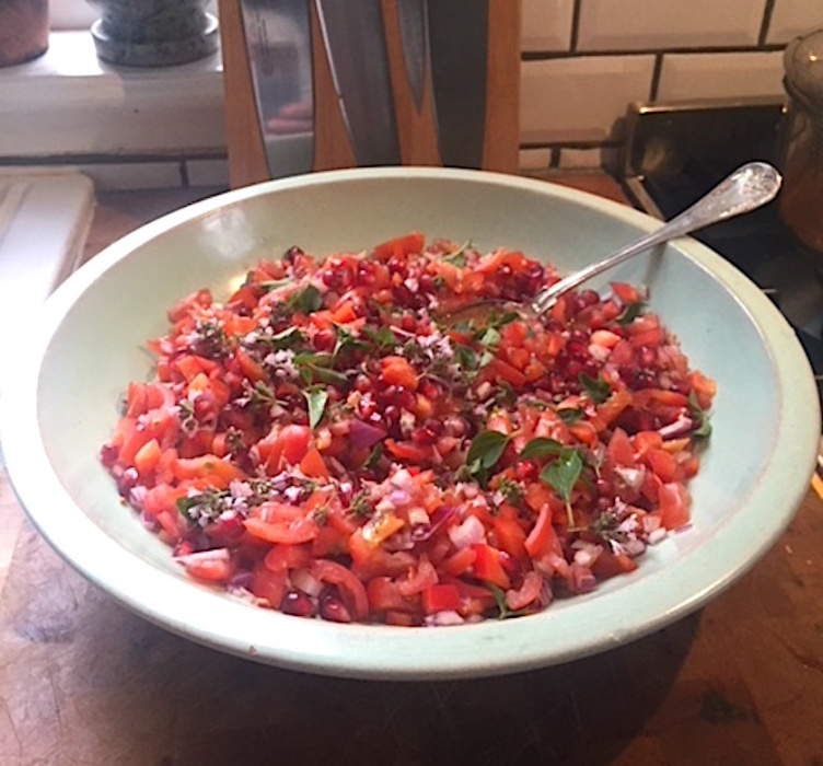 Tomatsallad med granatäpple