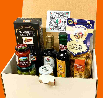 Stora italienska lda med delikatesser och ingredienser frn italien