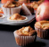Muffinsplåt med äppelmuffins Muffinsplåt med äppelmuffins & äpple