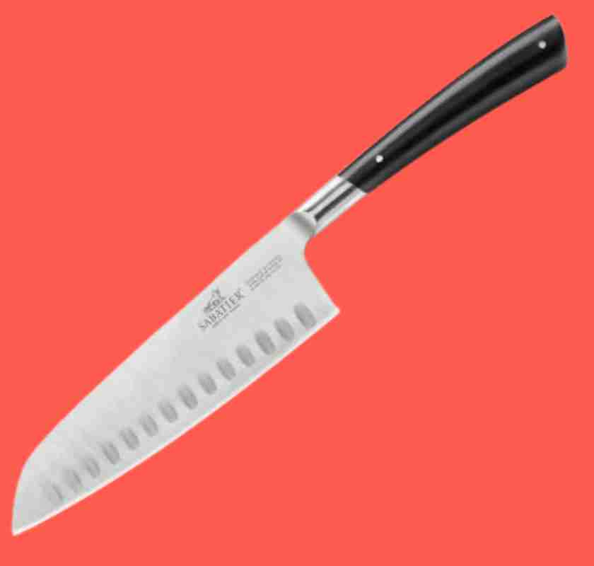 Santokukniv 18 cm Lion Sabatier p� orange bakgrund