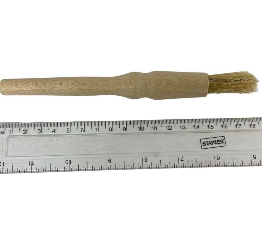 Br�dpensel eller grillpensel i tr� rund 18 cm