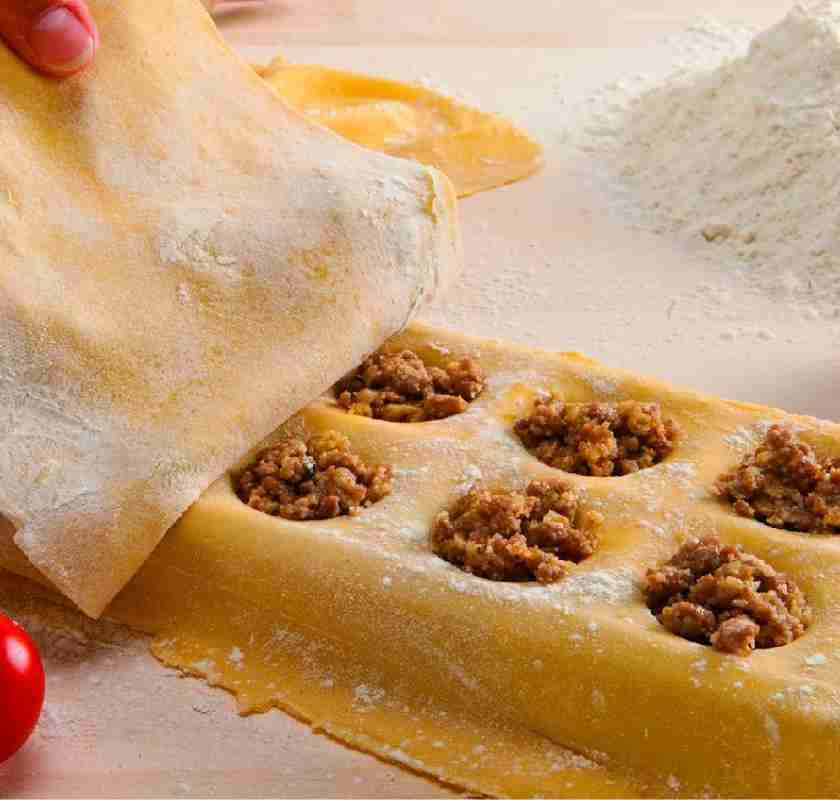 Startset f�r tortellini- och raviolitillverkning, g�r ravioli i form