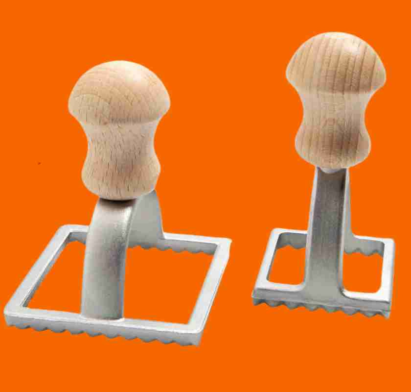 2 raviolistansar fyrkantiga 7 cm och 4 cm 