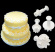 Tårta dekorerad med sockerpasta och små prästkragar eller tusenskönor