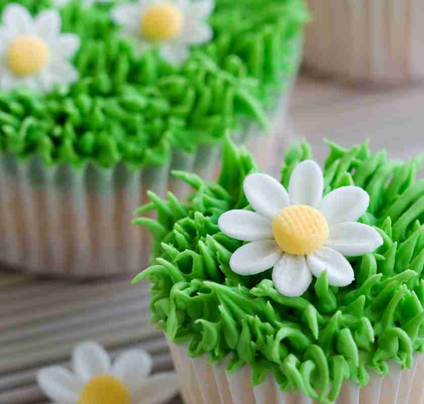 Sockerblommor p� cup cake