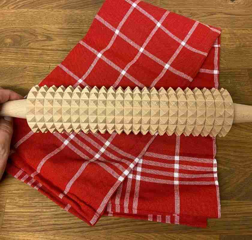 Kruskavel med spetsiga nagg