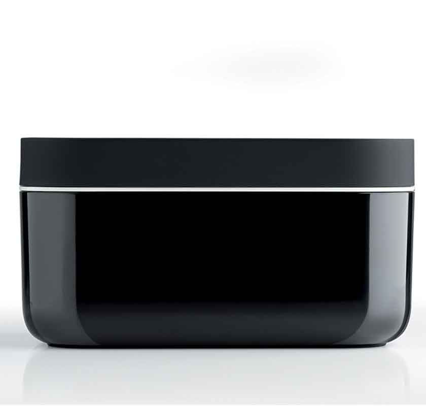 Isbox fr�n L�ku� svart p� Freaky Kitchen