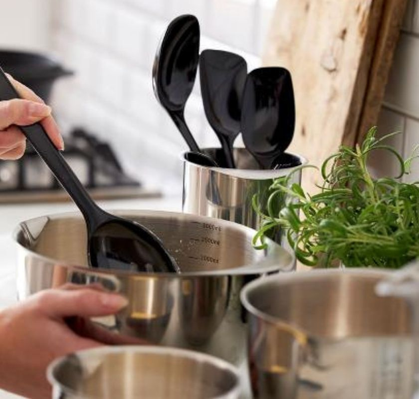 r�r i st�lsk�l fr�n rosti