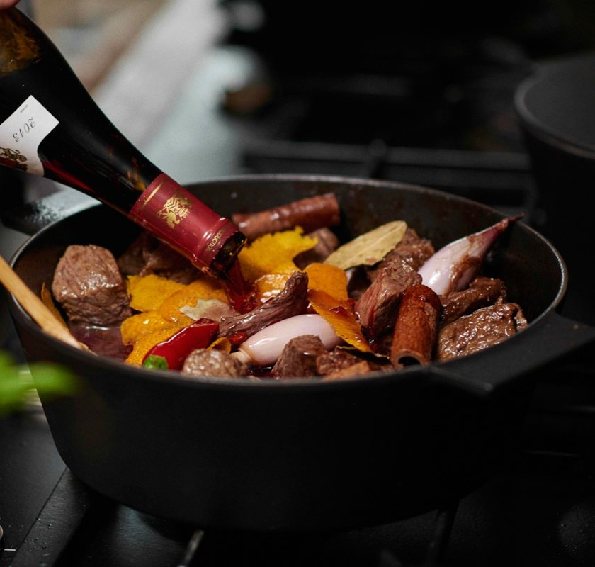 Gjutj�rnsgryta med lock 4,6 liter Mors� UTG�TT