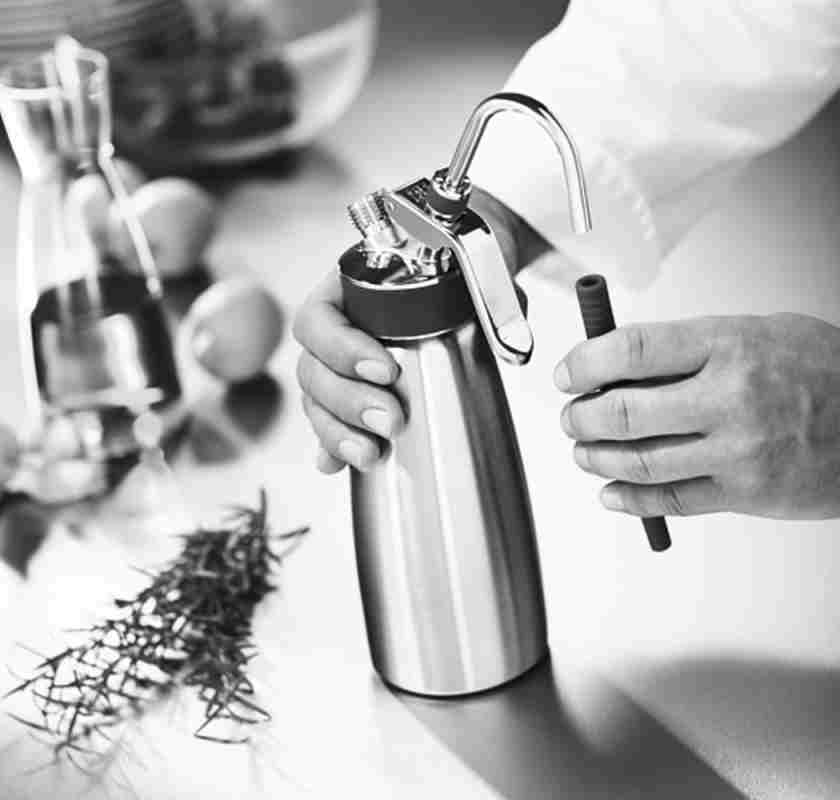 iSi Rapid Infusion set p� FreakyKitchen