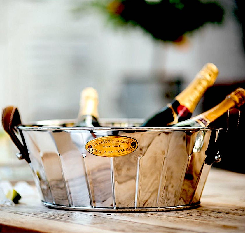 / Champagnebad med l�derhandtag culinary 