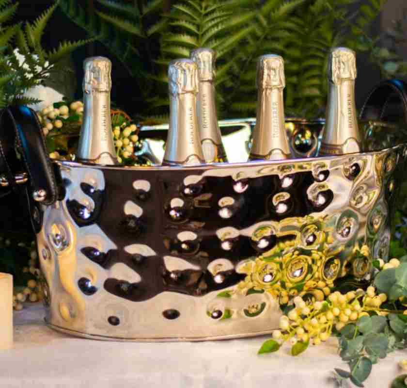 Champagne- & vinkylare med svarta l�derhandtag