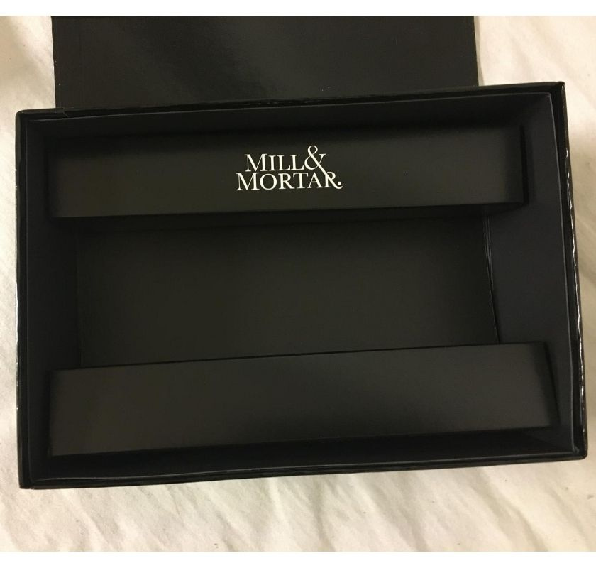 Presentask f�r 3 eller 6 kryddburkar Mill & Mortar (utan burkar)