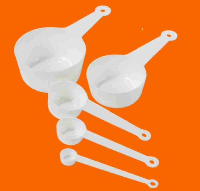 M�ttsats vit 5 delar fr�n Nordiska Plast