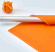 Orange kavlingsmarsipan och marsipanros Utkavlad orange marsipan och orange marsipanros