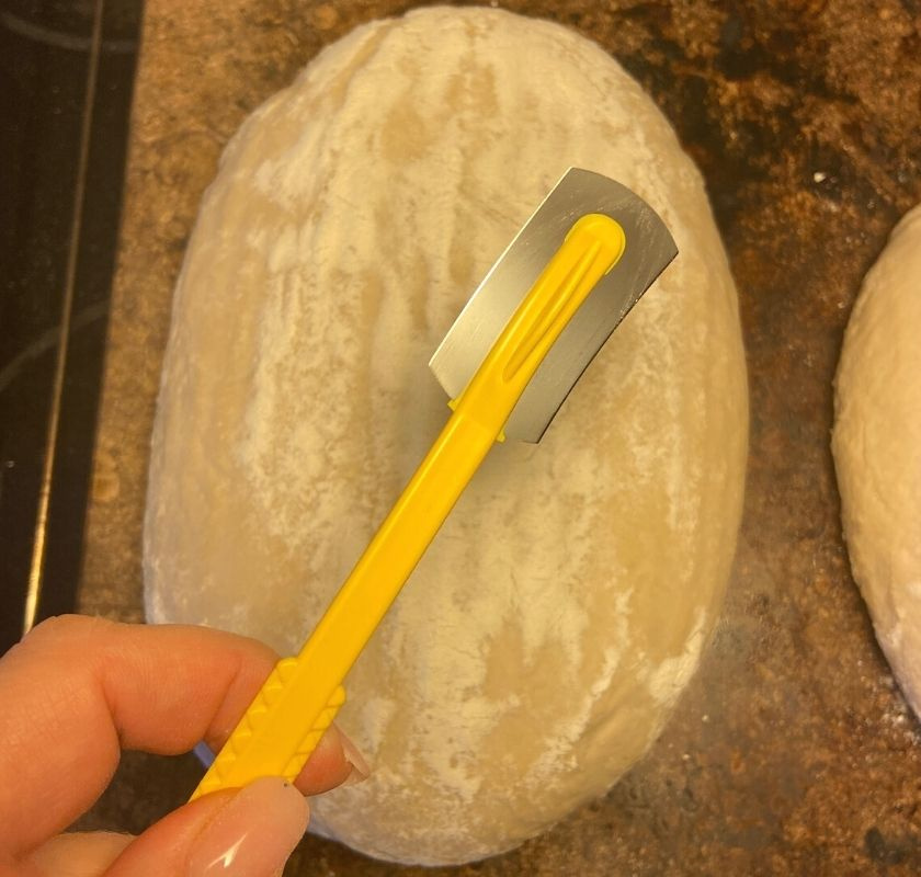 Snittkniv med b�jt blad gul