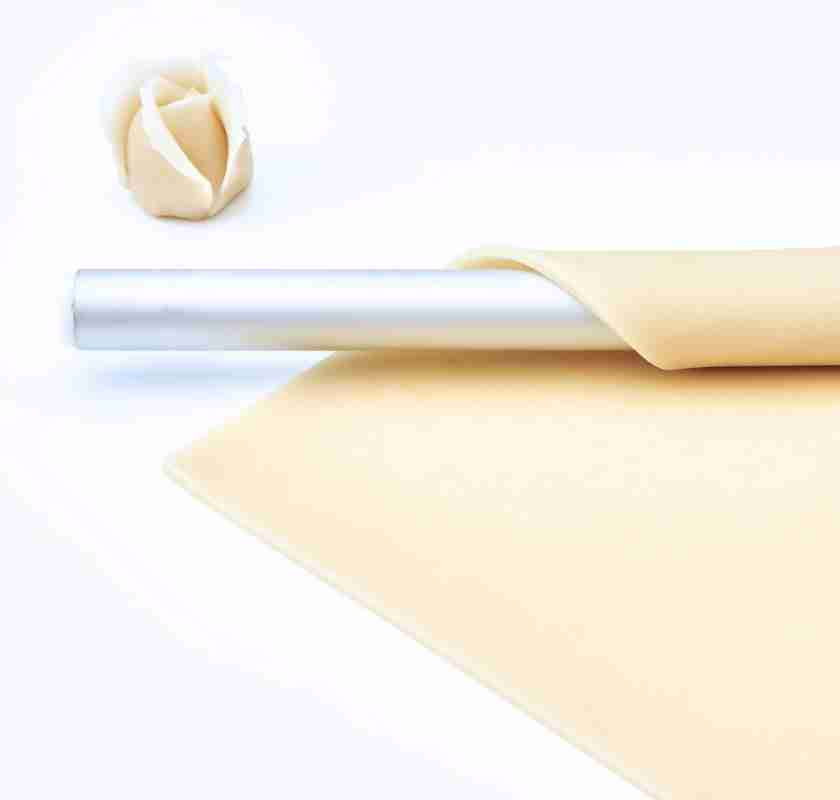  Utkavlad Marzipan vit 2,5kg och en marsipanros 