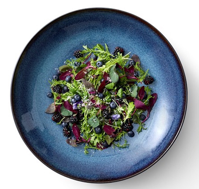 Stort fat svart med bl� glaserad insida 40cm