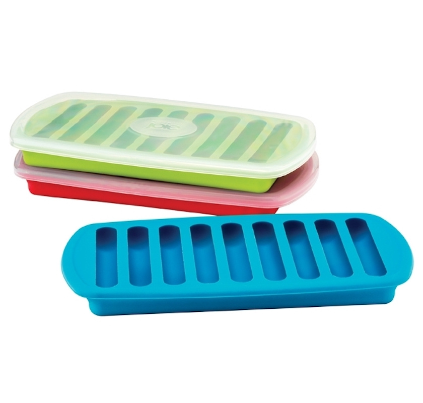 Isbricka silikon med lock f�r l�ngsmala isbitar p� Freaky Kitchen