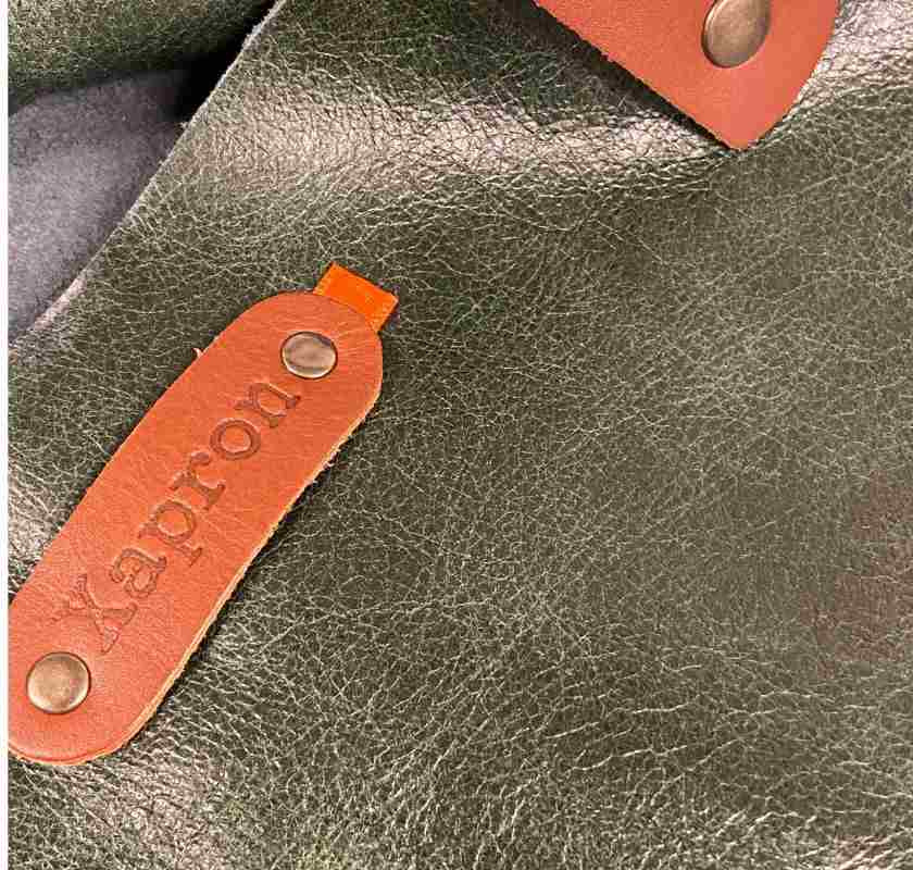 Skinnf�rkl�de gr�nt vaxat detalj 