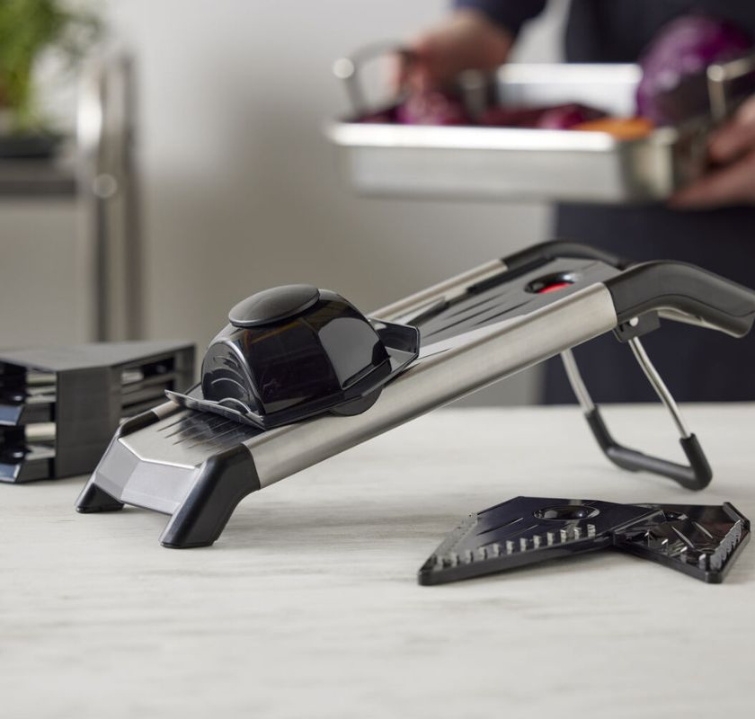 Mandolin i rostfritt med 5 sk�r