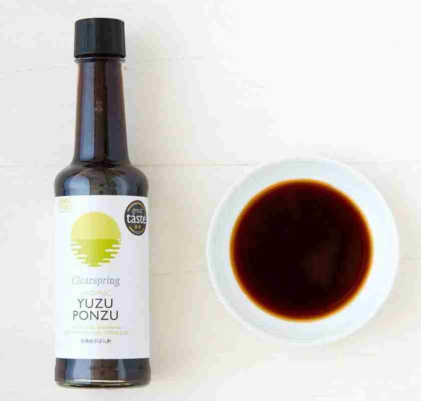 Yuzu Ponzu-s�s Ekologisk flaks och fylls sk�l