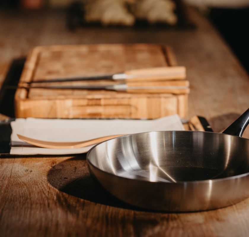 Sk�rbr�da i nordisk ek med r�nna