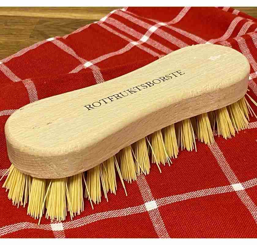 Rotfruktsborste i tr�