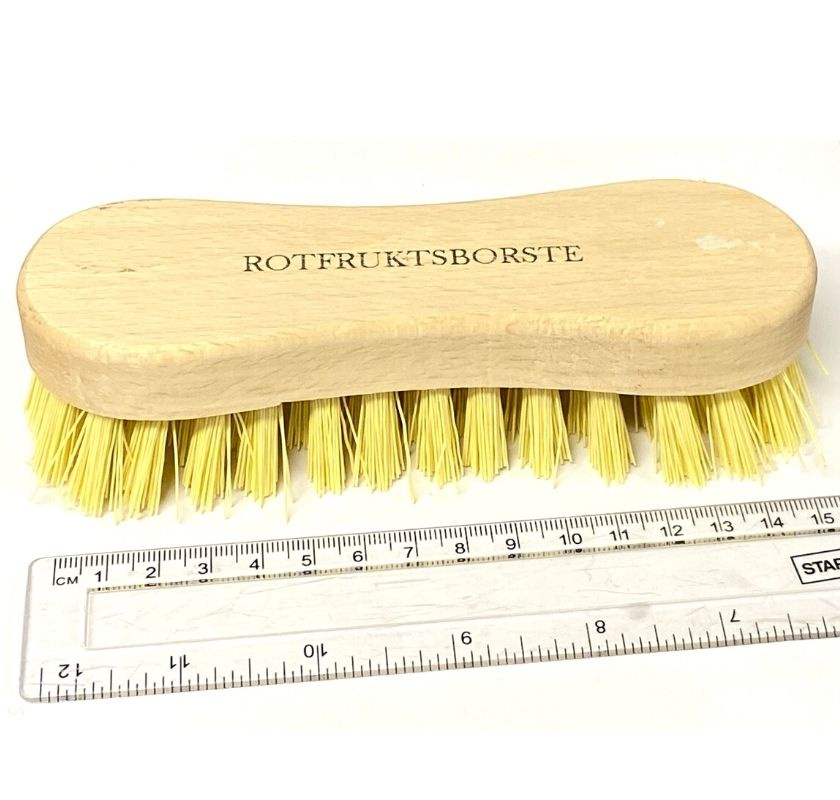 Rotfruktsborste i tr�