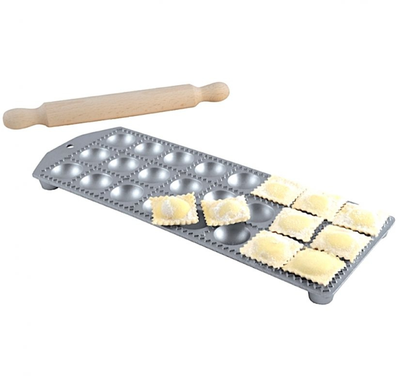 Ravioliform 24st 40x40 mm med kavel