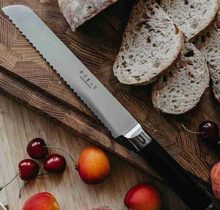 Br�ds�g prisv�rd japansk kniv f�r br�d