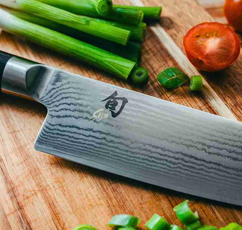 Kockkniv KAI Shun Classic 20 cm detalj av blad