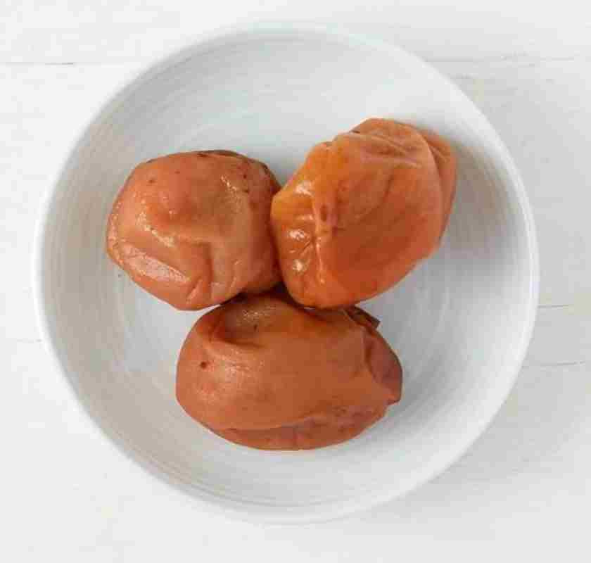 3 st Umeboshi i sk�l