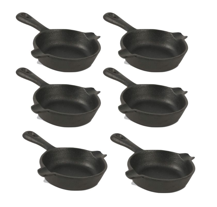 Minipanna i gjutj�rn med pip