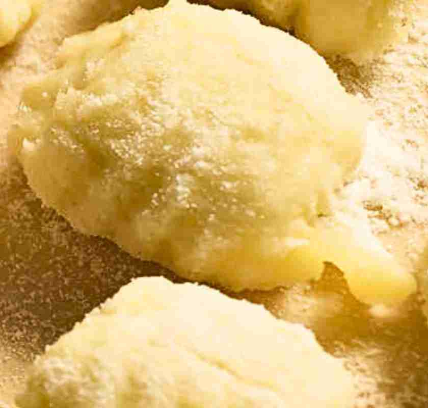 Gnocchi gjorda med Garganelli- & Gnocchibr�da med pinne 