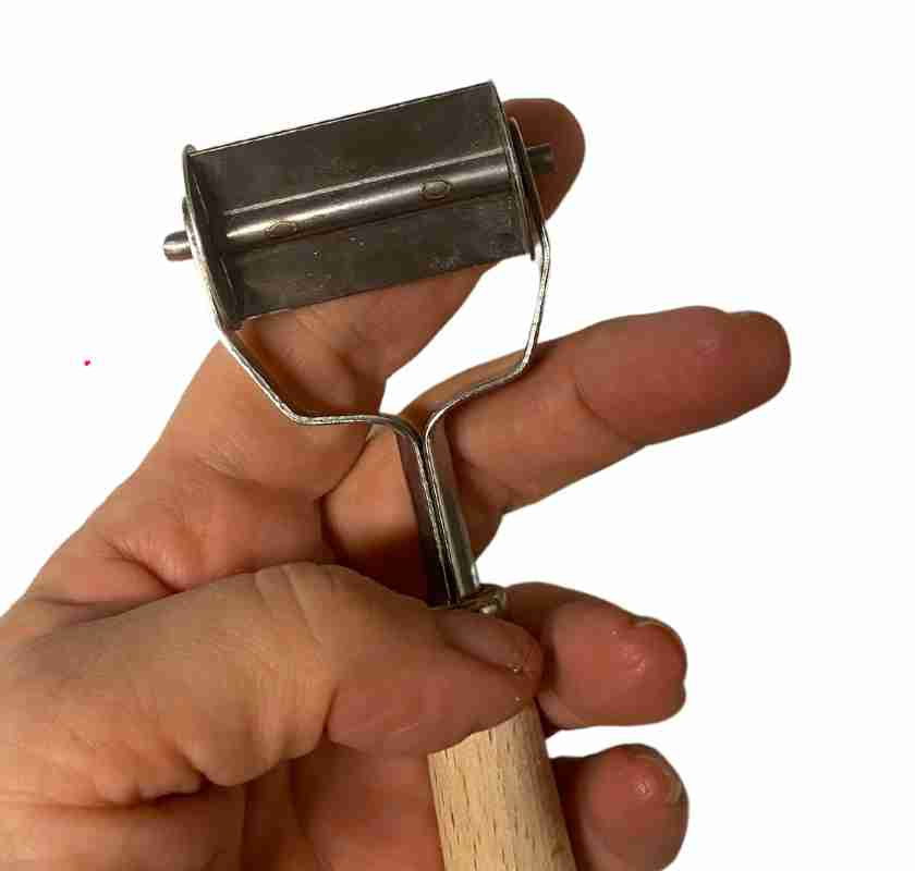 Hand h�ller degsk�rare, roller f�r fyrkanter 4x4 cm