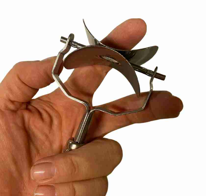 Hand h�ller degsk�rare, roller f�r stora ovaler