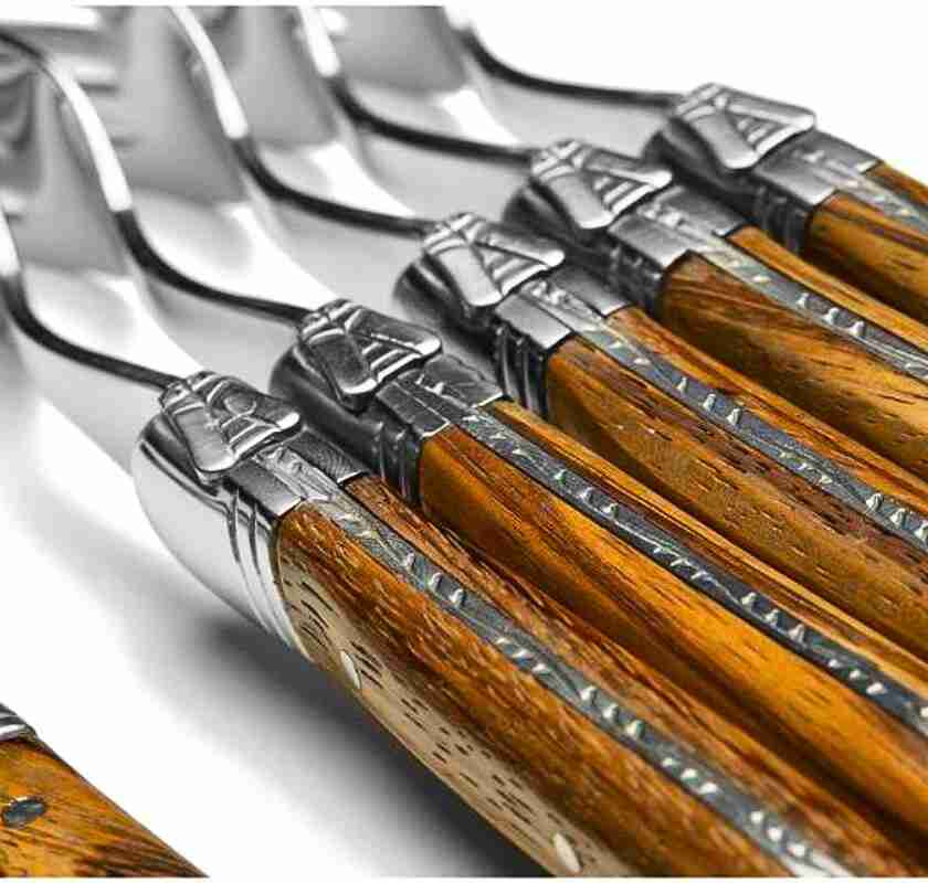 Laguiole gafflar med handtag av tr�  n�rbild